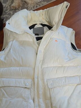White Puffer Vest with Hood - Men's Puffers & Coats
